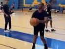 全场5V5对抗训练！保罗举办训练营 布克/德罗赞等NBA球员参与