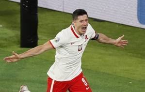 莱万与舍瓦会面,确认在世界杯佩戴乌克兰袖标:这是一种荣幸
